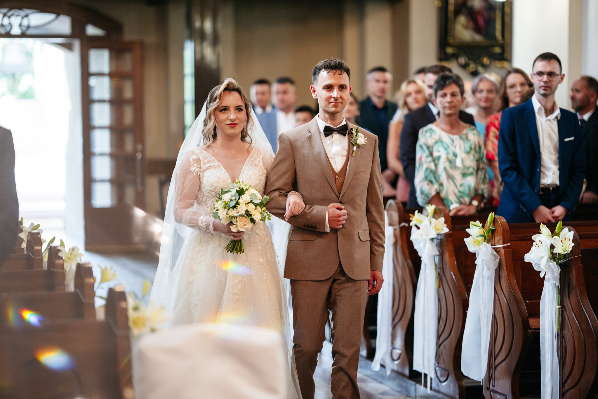 Ślub Alicji i Cezarego w kościele w Hyżnem – wesele Zamek Dubiecko
